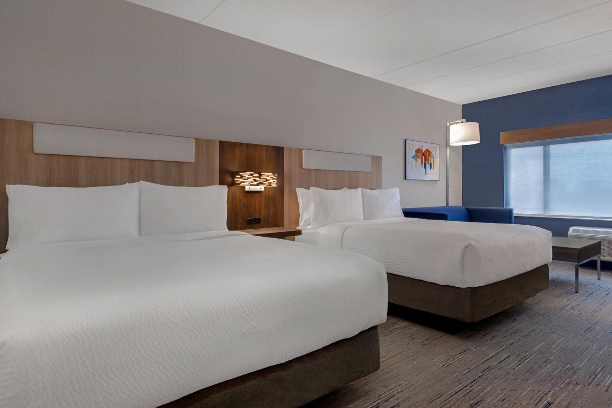 Holiday Inn Express & Suites St Thomas セントトーマス エクステリア 写真