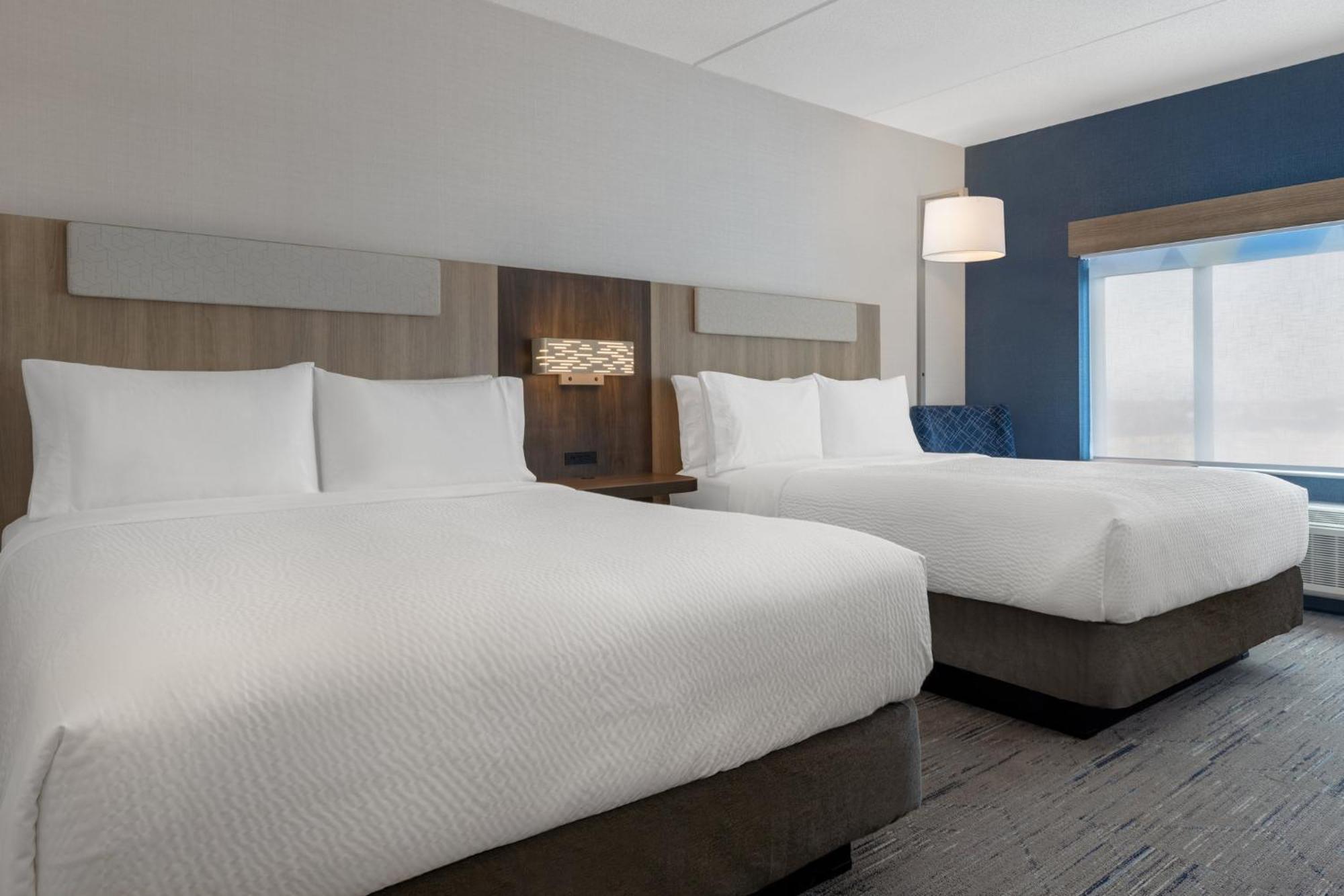 Holiday Inn Express & Suites St Thomas セントトーマス エクステリア 写真