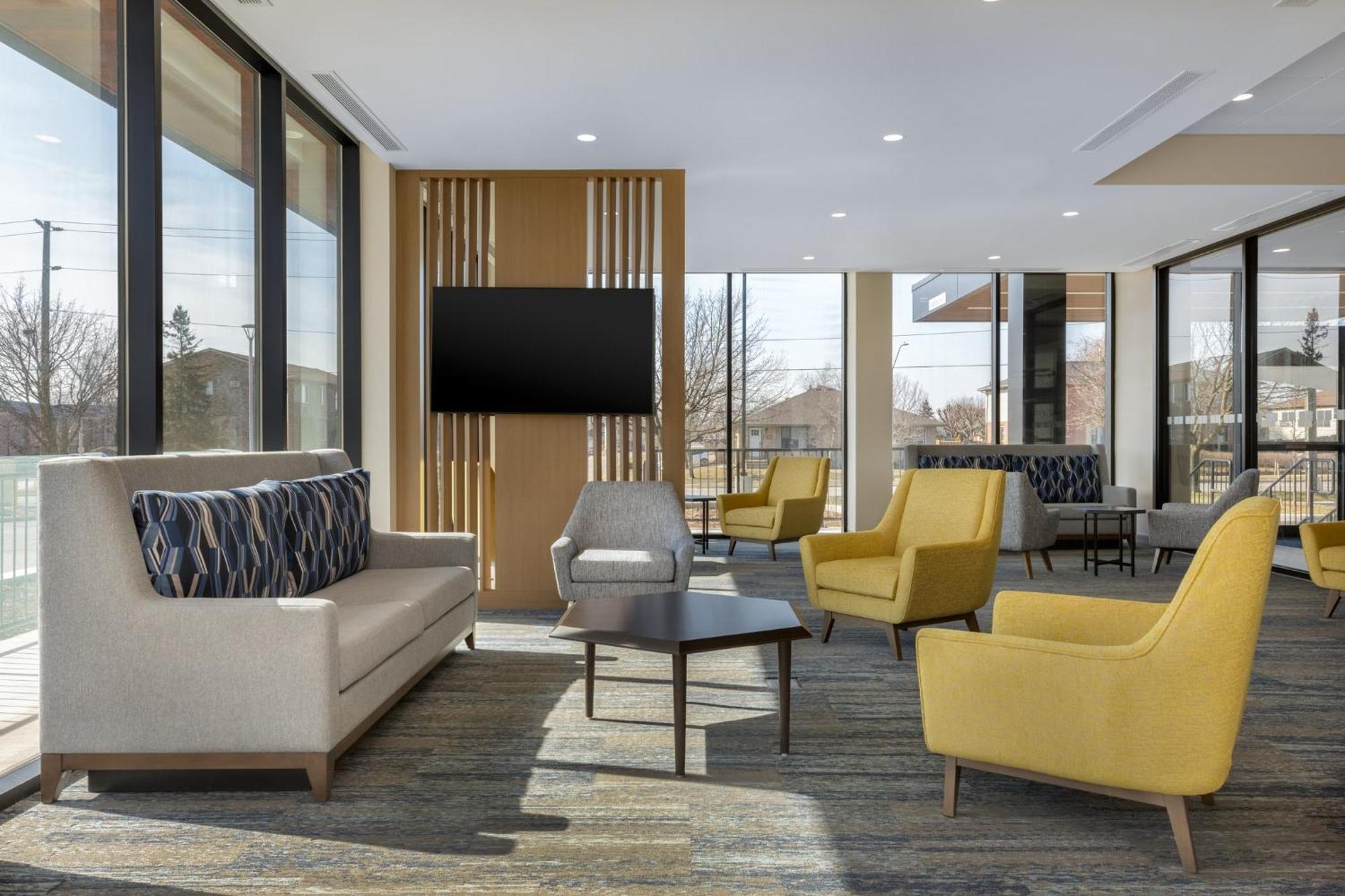 Holiday Inn Express & Suites St Thomas セントトーマス エクステリア 写真