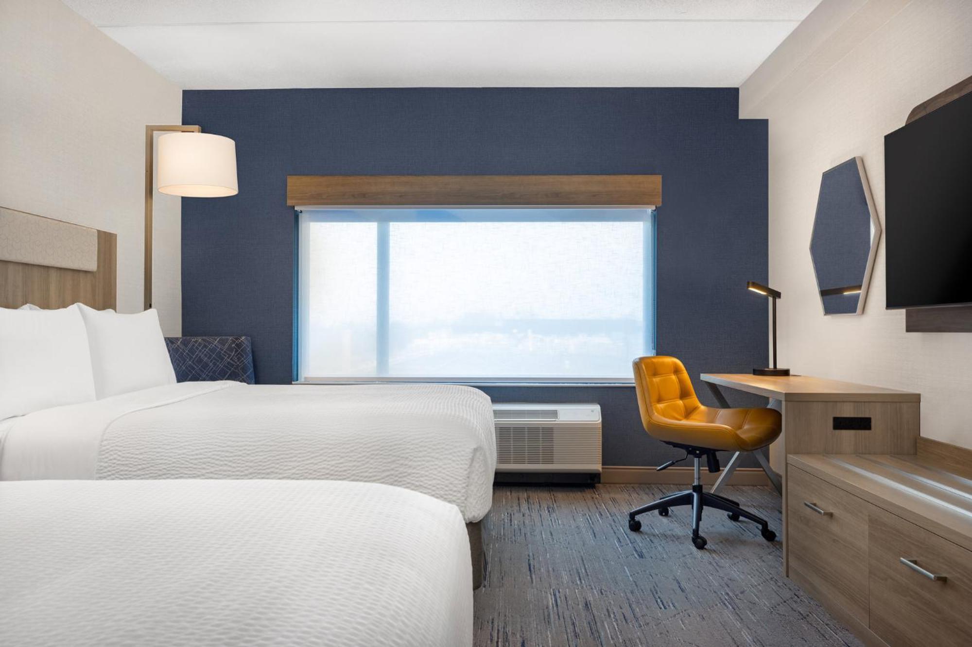 Holiday Inn Express & Suites St Thomas セントトーマス エクステリア 写真